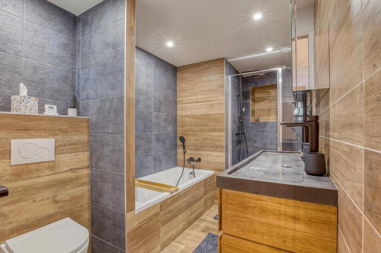 Rare ! Appartement Renove Dans Le Village Pieton De Megeve Luaran gambar